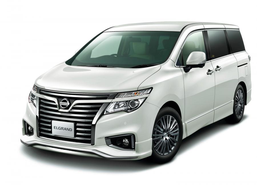Nissan Elgrand Highway Star White Leather Urban Chrome '2016
